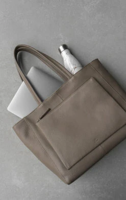 KlarisaMBG Arbejdstaske, Grain -Tasker Shop markberg dk arbejdstaske one size klarisambg arbejdstaske grain 54037390491987