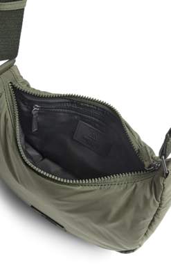 DropMBG Crossbody Taske, Recycled -Tasker Shop markberg dk crossbody bag one size dropmbg crossbody taske recycled 59269355569491