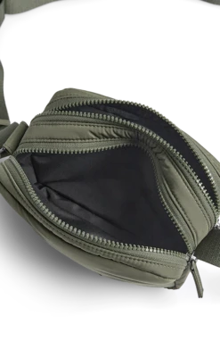 LessMBG Crossbody Taske, Recycled -Tasker Shop markberg dk crossbody bag one size lessmbg crossbody taske recycled 58981178081619