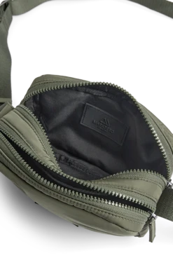 LessMBG Crossbody Taske, Recycled -Tasker Shop markberg dk crossbody bag one size lessmbg crossbody taske recycled 58981178540371