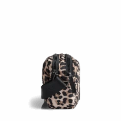 LessMBG Leopard Crossbody Taske, Recycled -Tasker Shop markberg dk crossbody bag one size lessmbg crossbody taske recycled 58981191024979