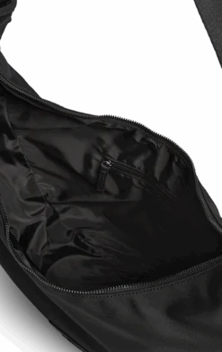 LigaMBG Crossbody Taske, Recycled -Tasker Shop markberg dk crossbody bag one size ligambg crossbody taske recycled 1151351669