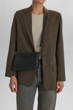 MikalaMBG Crossbody Taske -Tasker Shop markberg dk crossbody bag one size mikalambg crossbody taske 72818953912697