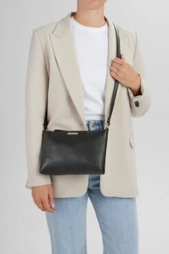 TriciaMBG Crossbody Taske, Grain -Tasker Shop markberg dk crossbody bag one size triciambg crossbody taske grain 59314404458835
