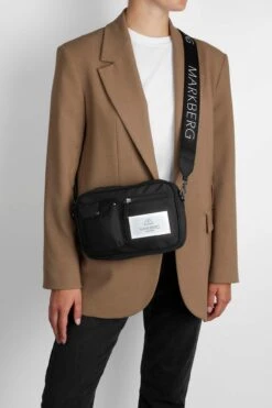 DarlaMBG Crossbody Taske, Reflective -Tasker Shop markberg dk crossbody taske one size darlambg crossbody taske reflective 52226993324371
