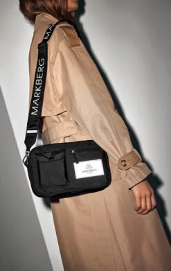 DarlaMBG Crossbody Taske, Reflective -Tasker Shop markberg dk crossbody taske one size darlambg crossbody taske reflective 52448246956371
