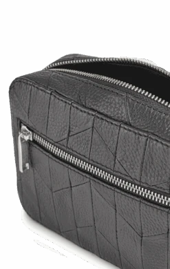 EleaMBG Crossbody Taske, Upcycled -Tasker Shop markberg dk crossbody taske one size eleambg crossbody taske upcycled 37613540409586