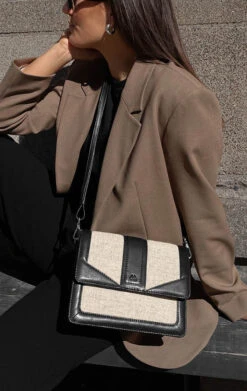 JaneMBG Crossbody Taske, Canvas Mix -Tasker Shop markberg dk crossbody taske one size janembg crossbody taske canvas mix 50644930003283