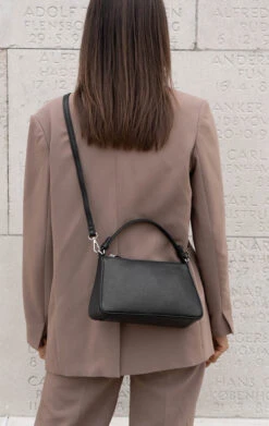 LaurenMBG Crossbody Taske, Grain -Tasker Shop markberg dk crossbody taske one size laurenmbg crossbody taske grain 38349871808754