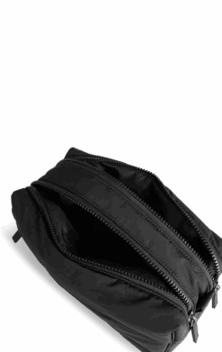 MaiMBG Toilettaske, Recycled -Tasker Shop markberg dk toilet kosmetikpung one size maimbg toilettaske recycled 54263276503379