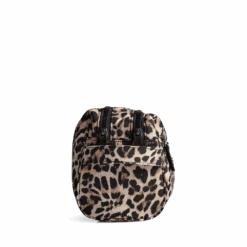 JosephineMBG Leopard Large Toilettaske, Mega Puffer -Tasker Shop markberg dk toiletry bag one size josephinembg large toilettaske recycled mega puffer 58981254005075