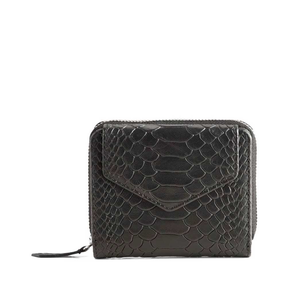 LauraMBG Pung, Snake 1 LauraMBG Pung, Snake